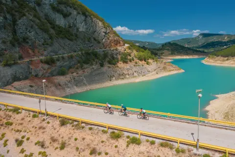 243 Destinacijska ruta