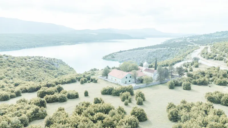 Perućko jezero